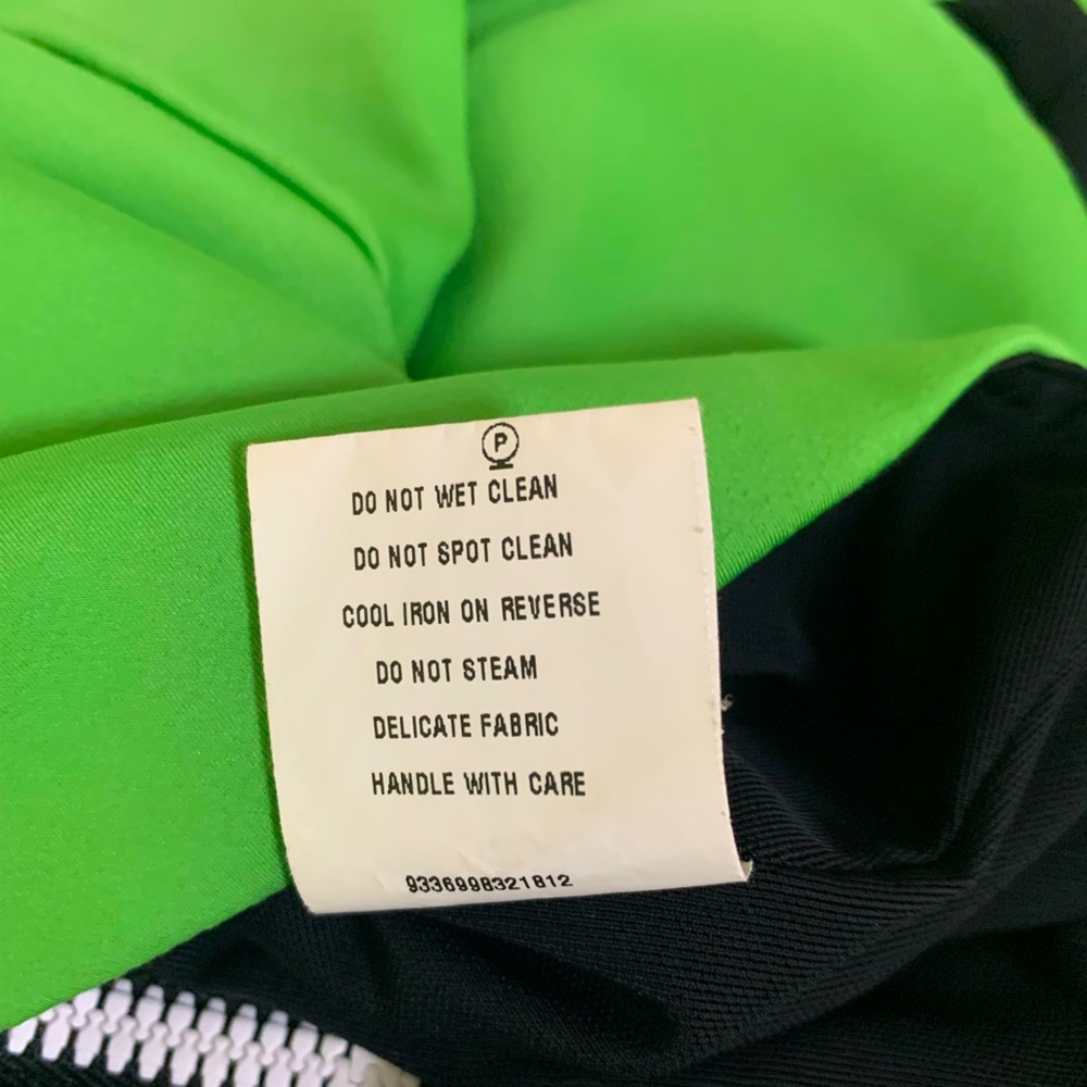 Manning Cartell green top with feature zip - Picture 7 of 8